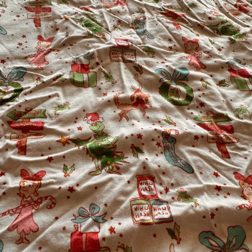 Scoots Festive Holiday - Grinch Plush blanket